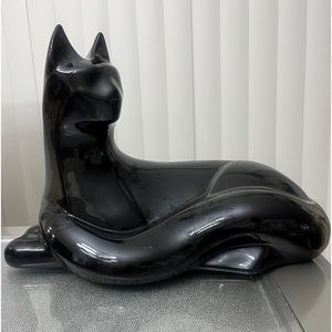 Relaxing Cat Home Decoration Statue